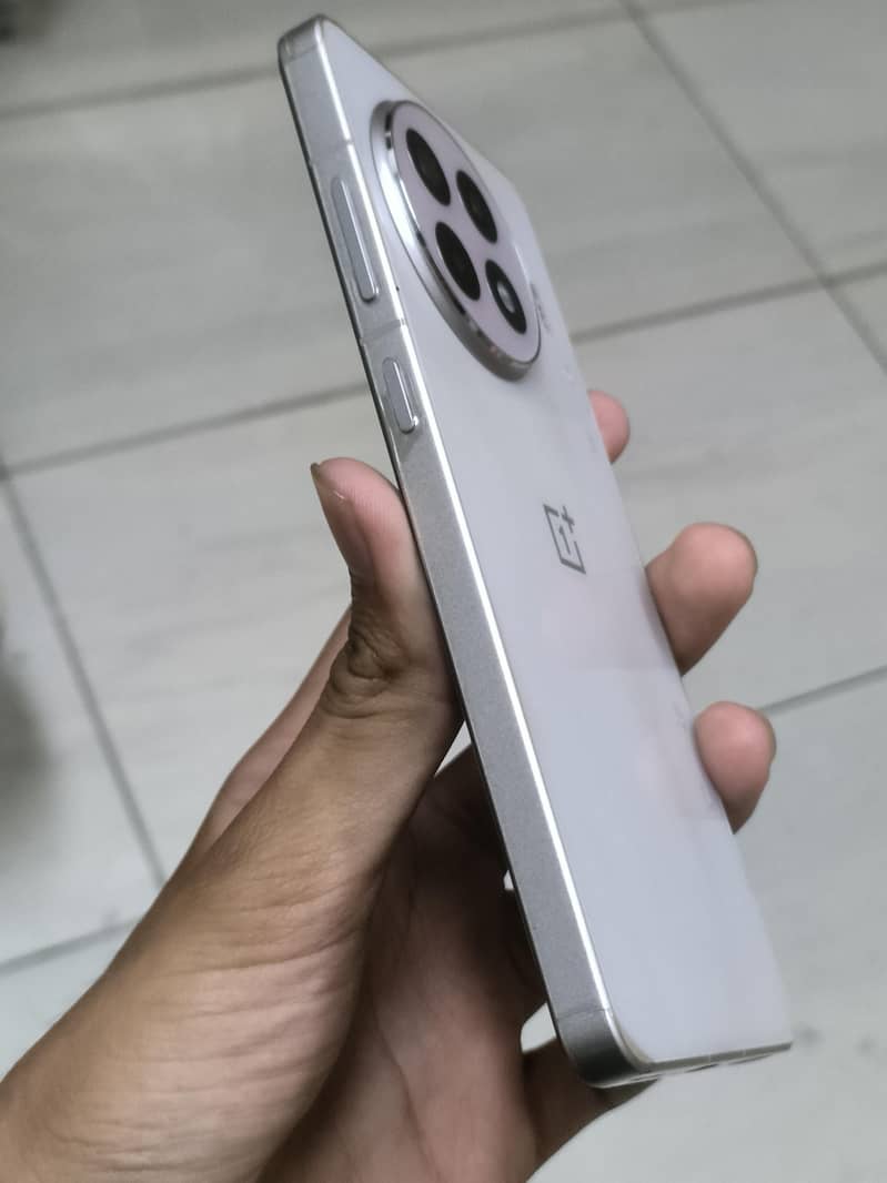 One Plus 13R 1