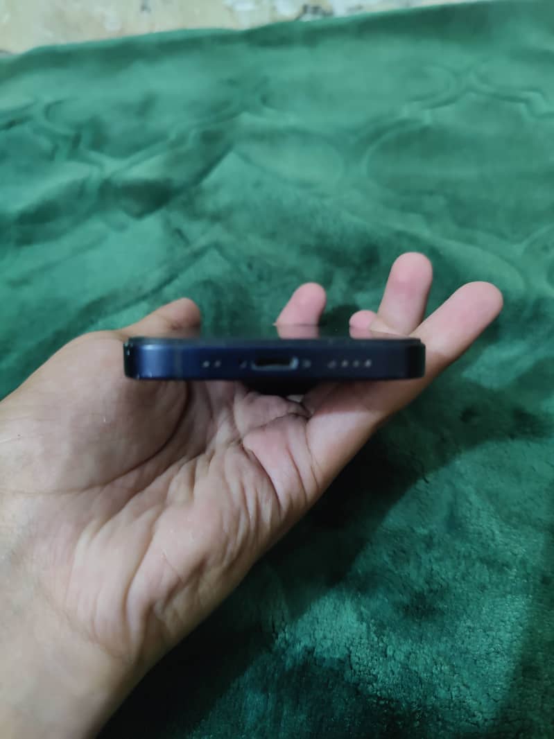 iPhone 12 mini 3