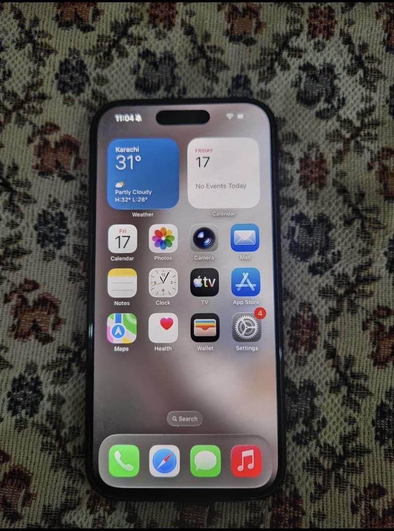 Apple iPhone 16 1