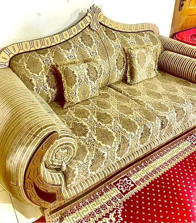6 Seater. Sofa Set for Sale in Johar Town Lahore- Chinioti Style