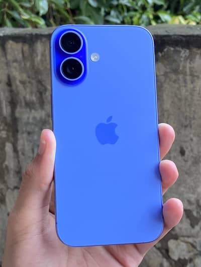 Apple iPhone 16