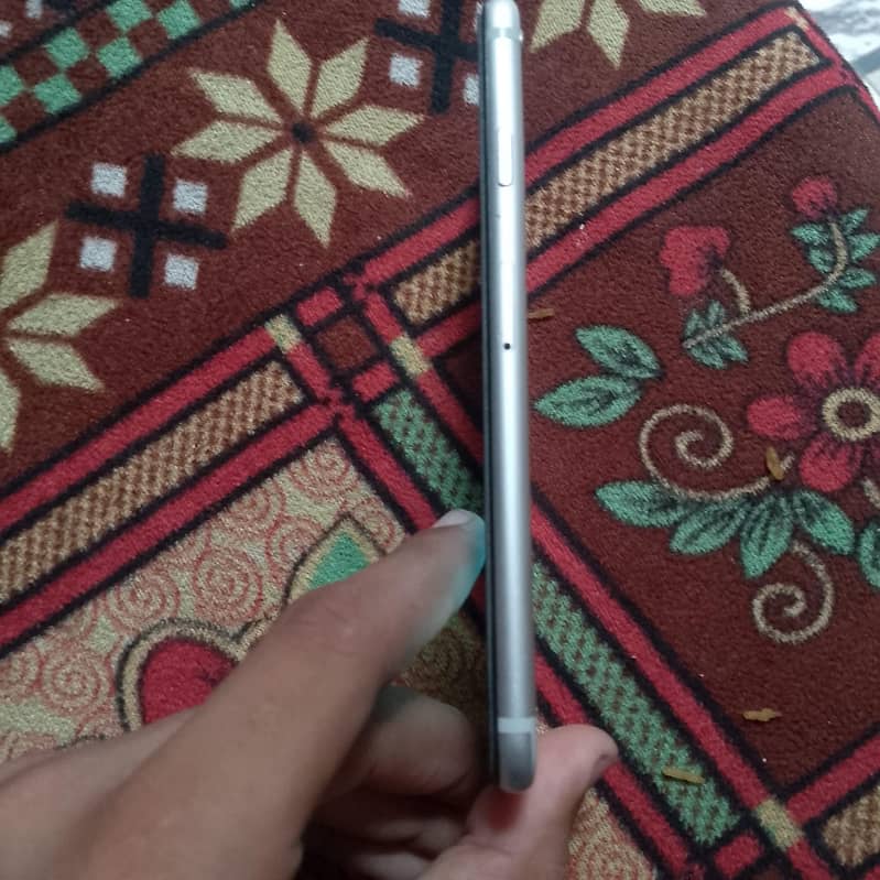 Apple iPhone 6 4