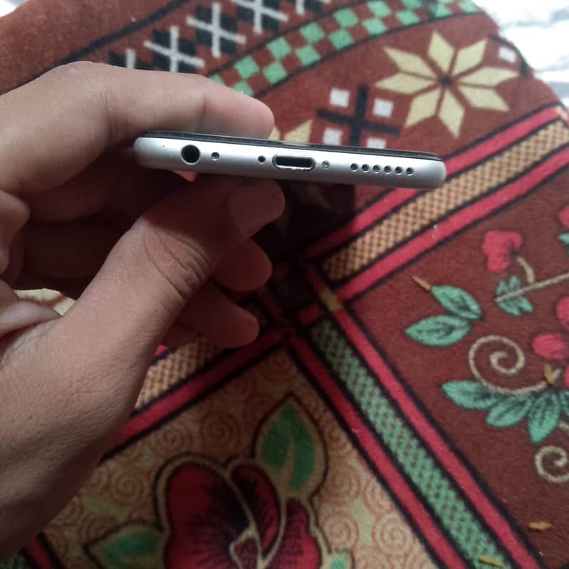 Apple iPhone 6 8