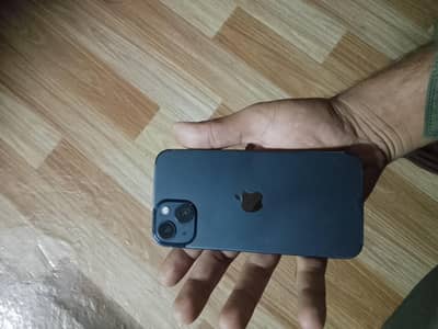 Apple iPhone 13