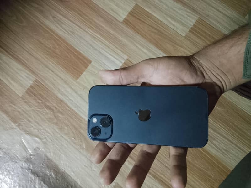 Apple iPhone 13 0