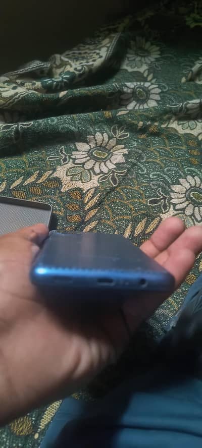 Samsung m12