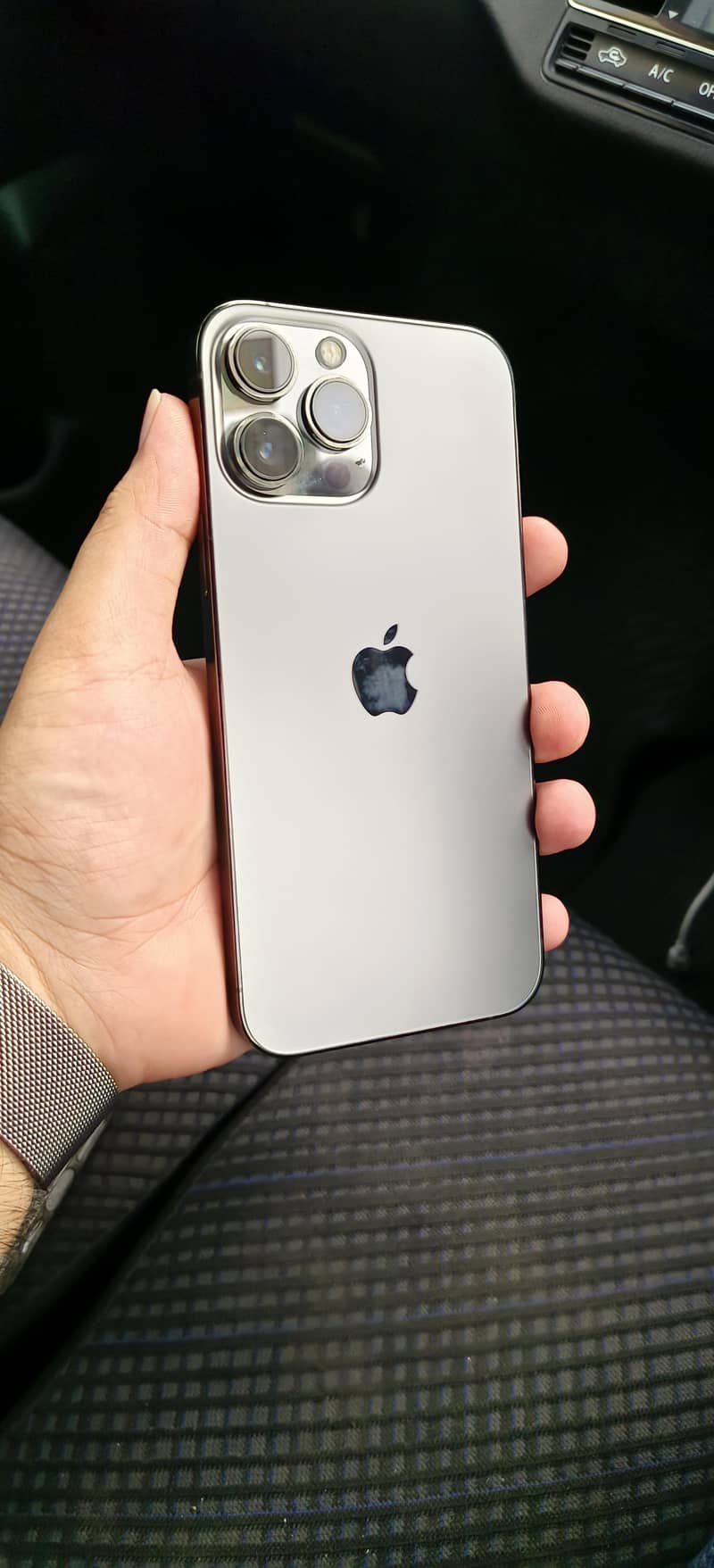 Apple iPhone 13 Pro Max 0