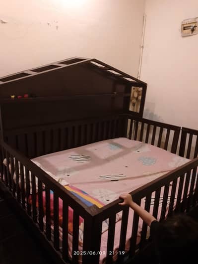 Baby cot/ baby bed/ kids bed/kids furniture/baby room furniture