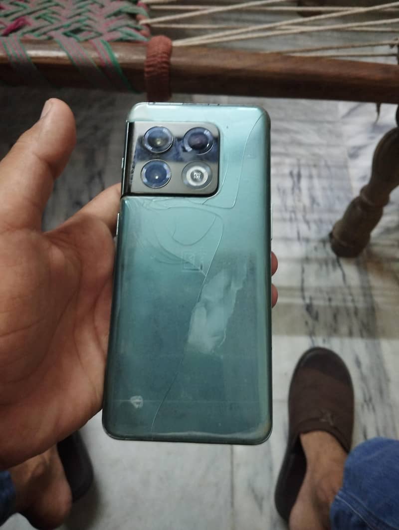 One Plus 10 Pro 1