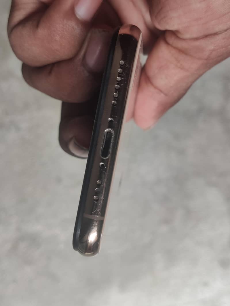 Apple iPhone XS 0
