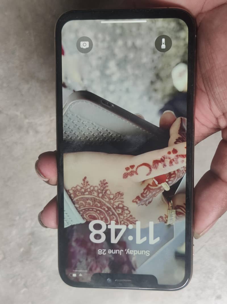 Apple iPhone XS 3