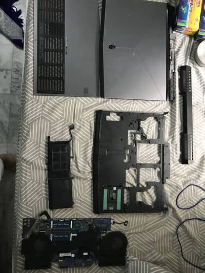 Alienware 17 R4 spare parts