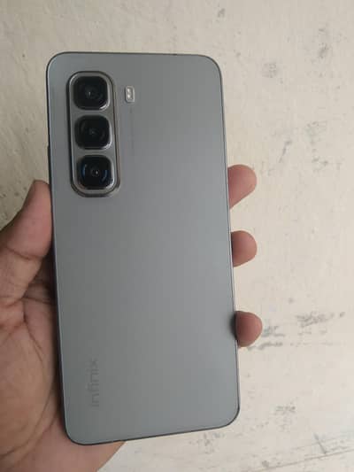 infinix Hot 50 pro with original charger / 03244922696