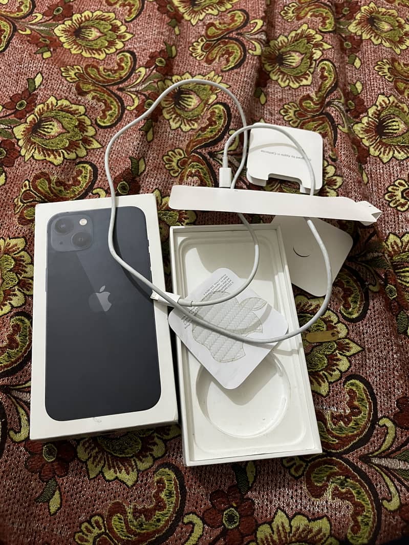 Apple iPhone 13 2
