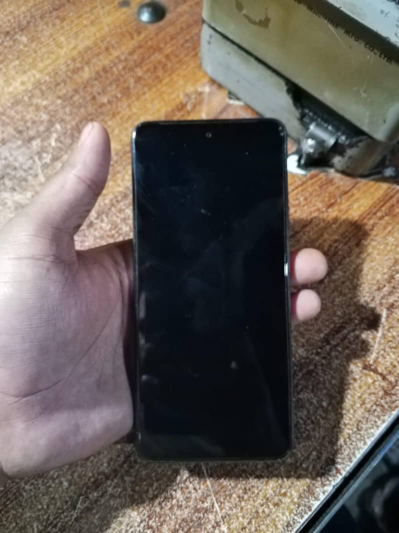 Realme C75 0