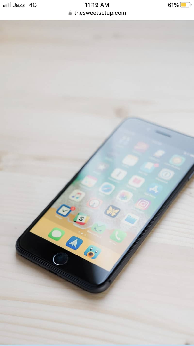 iPhone 8 Plus 1