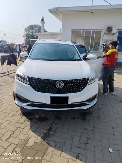DFSK Glory 580 1.5 CVT 2021
