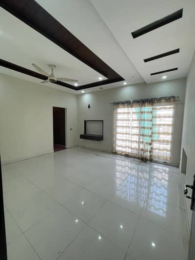 1 Kanal Single Storey House For Rent In NFC Society Total Independence