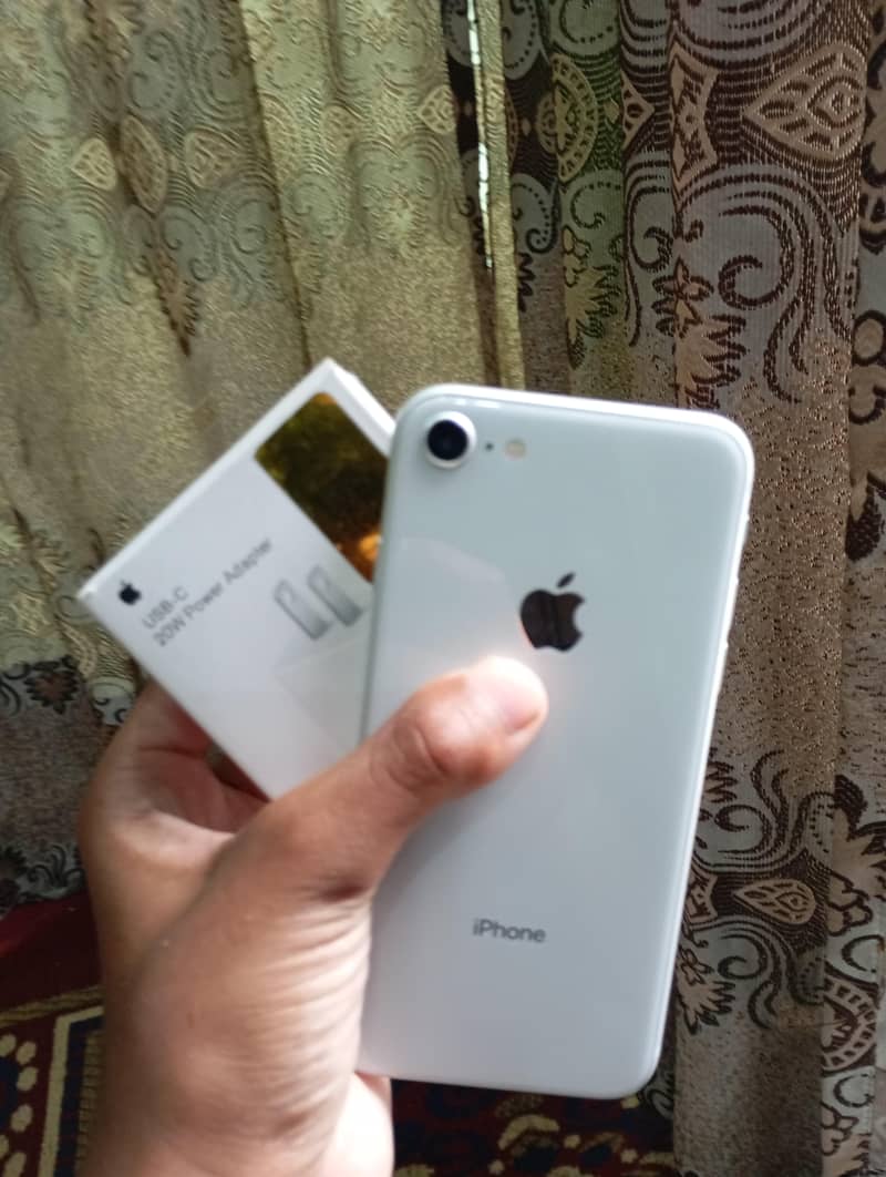 Apple iPhone 8 2
