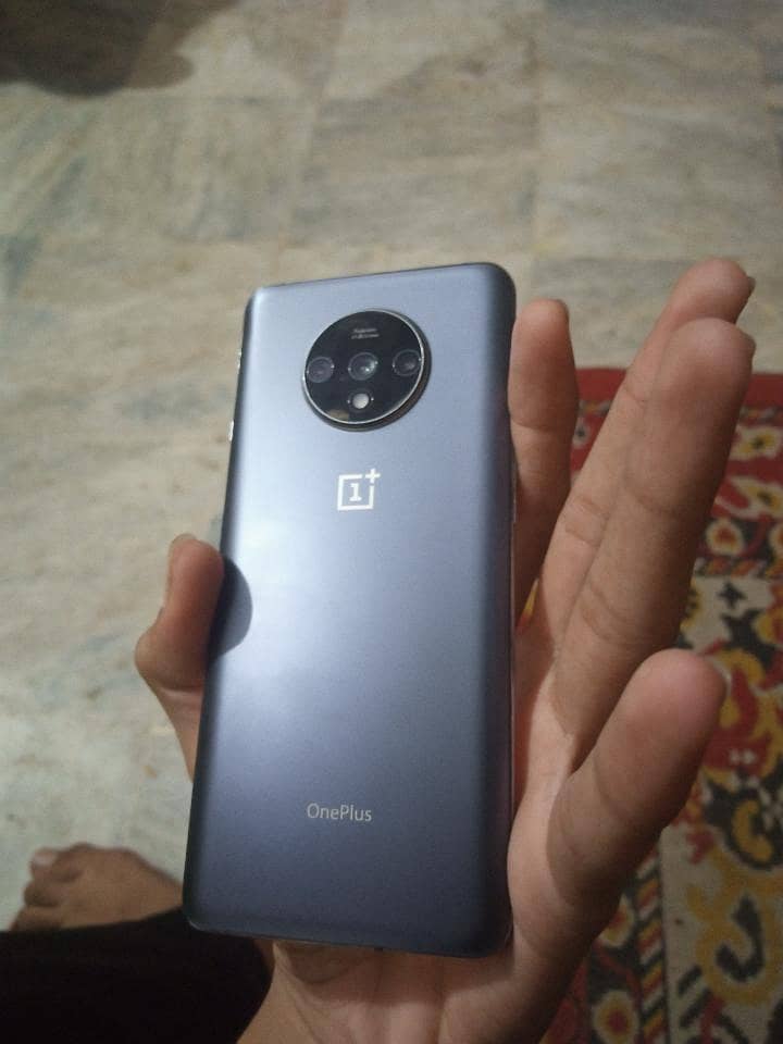 One Plus 7T 1