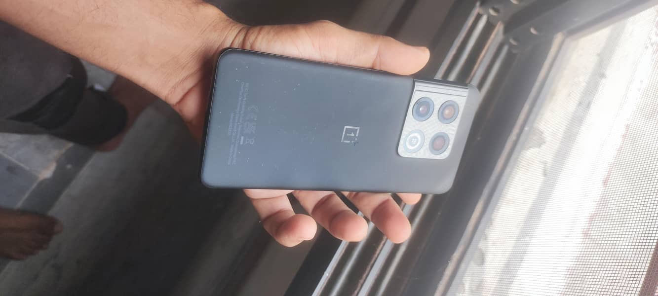 One Plus 10 Pro 1