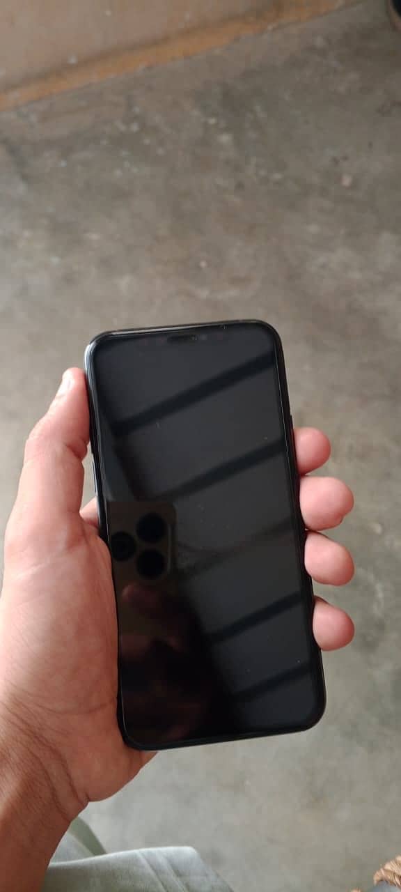 IPhone 11 Pro 2