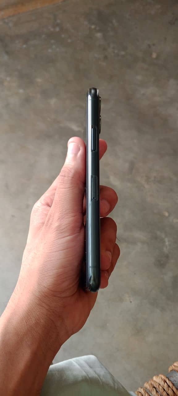 IPhone 11 Pro 3