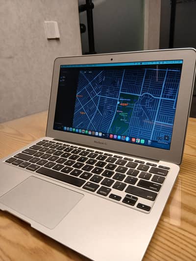 8/128 GB 2015 model ( 11 inch screen]