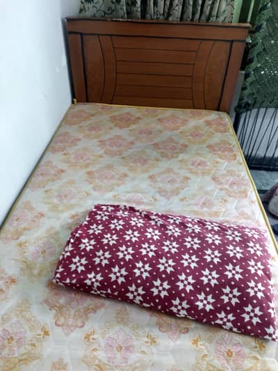 single bed with mattress