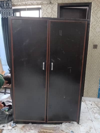 Almari for sale 10000