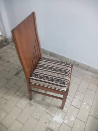 Table with two chairs (Table 5' × 2.5')
