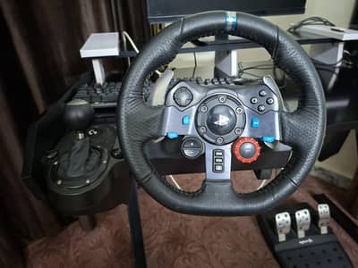 logitech g29 steering Wheel with shifter and padels