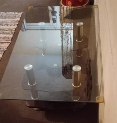 Center table Watsapp only 03153334558