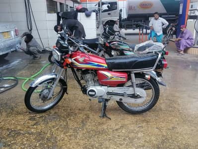 United 125