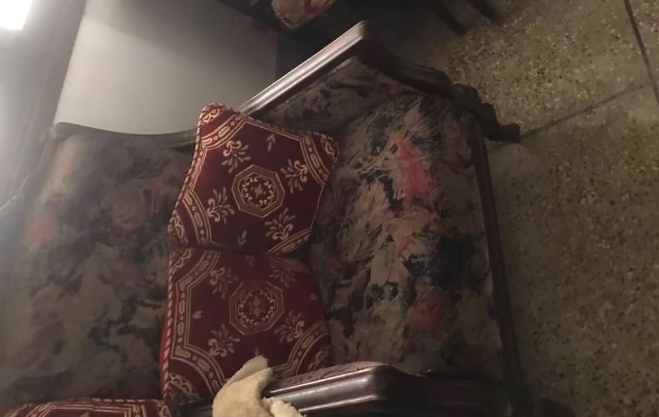 Queen size bed set & Sofa Set 3