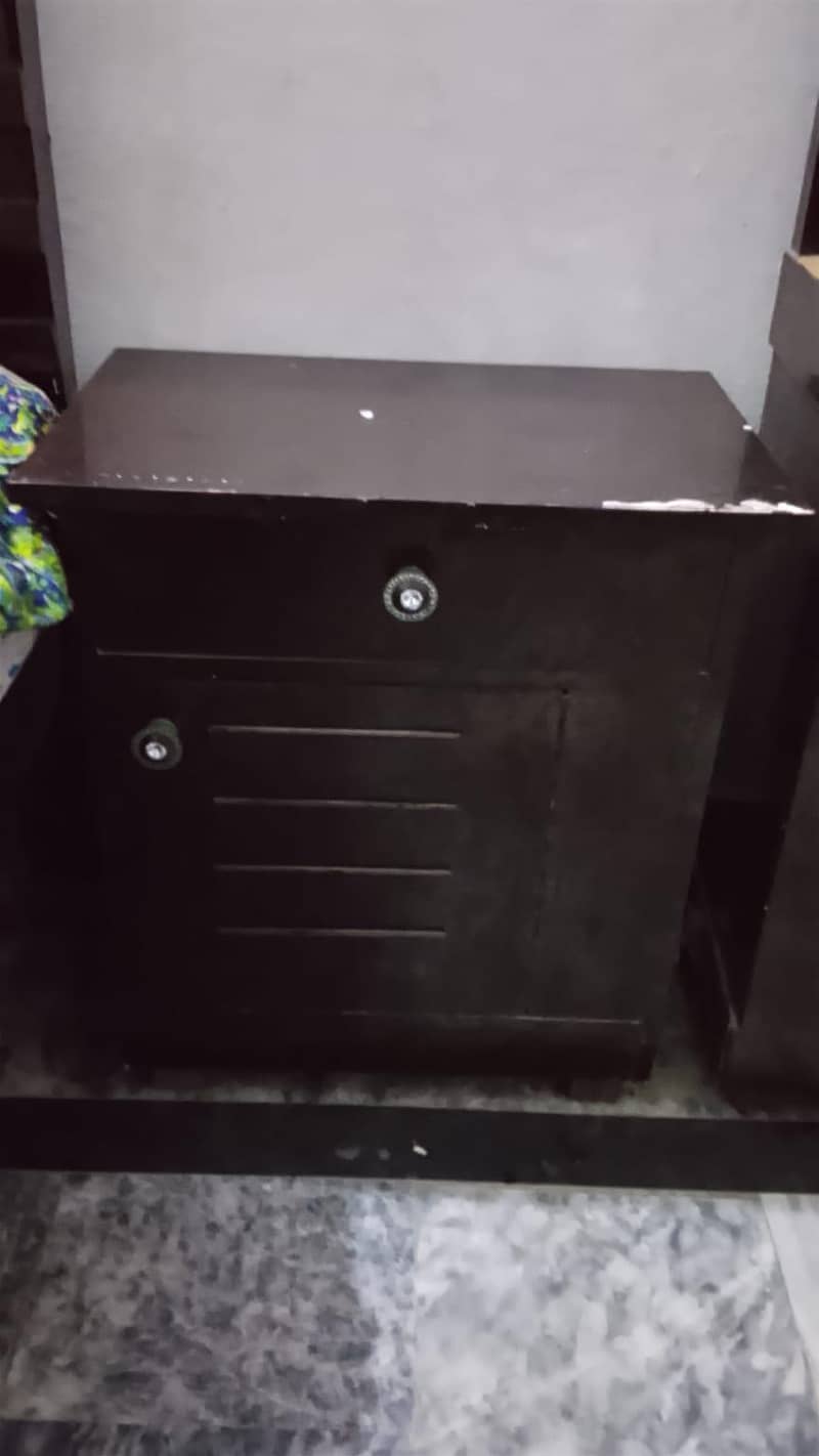 double bed | dressing table 3
