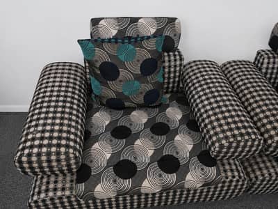 Full sofa set with coffee table
