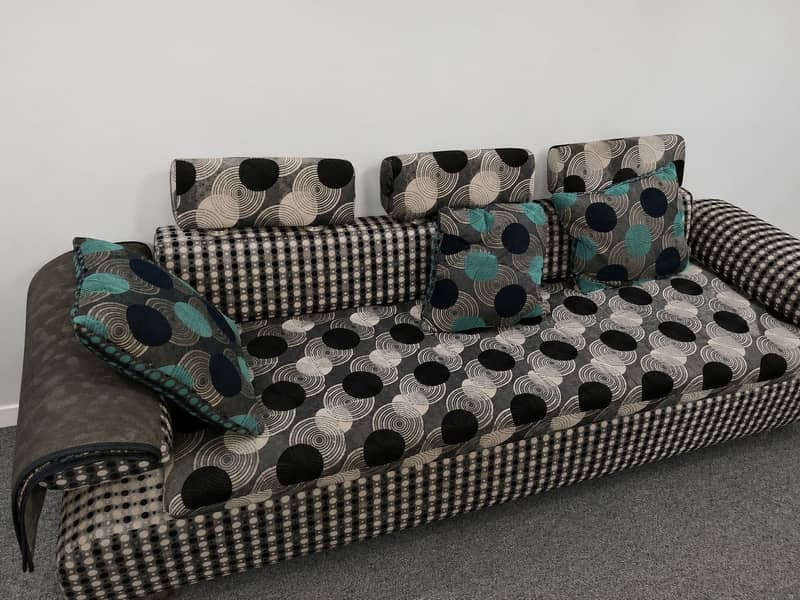 Full 7 seater sofa set with coffee table 1