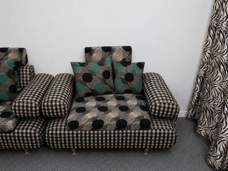 Full 7 seater sofa set with coffee table 2