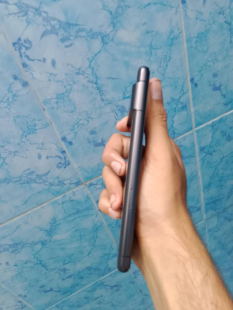 Google Pixel 7 4