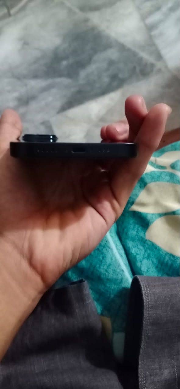 iPhone 14jv 3