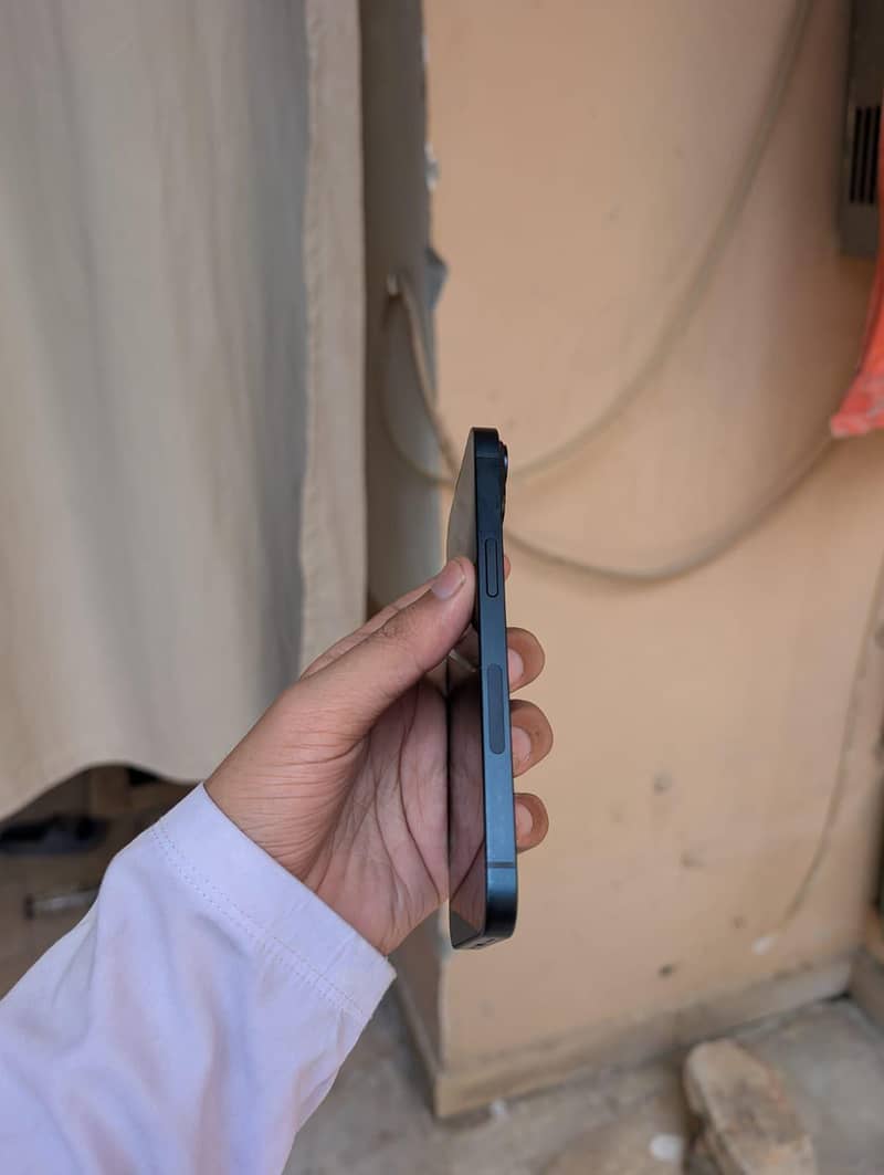 Apple iPhone 14 7