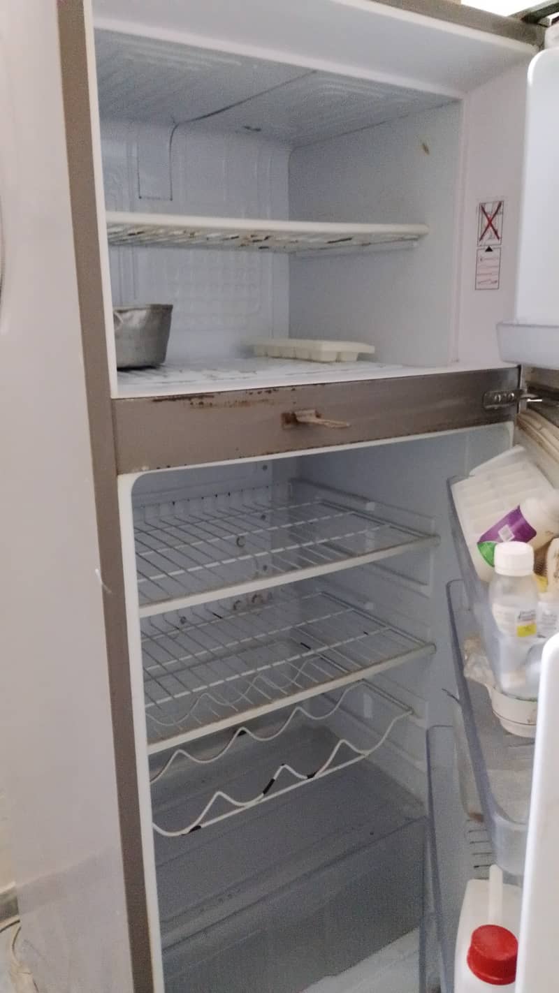 Singer waves plus fridge 5
