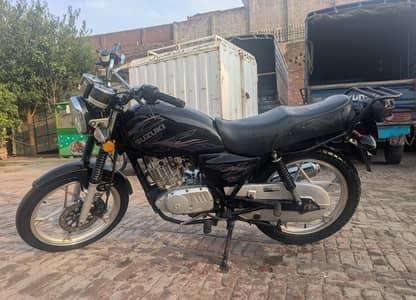 Suzuki GS 150 SE – 2022 Model | Excellent Condition | Just Buy & Ride