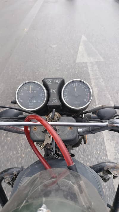 Suzuki GS 150 2013