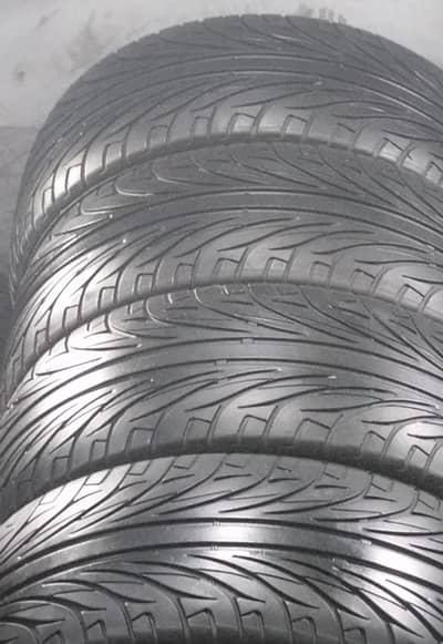 Allowrims & Tyres 17 Inch For Sale In Good Condition
