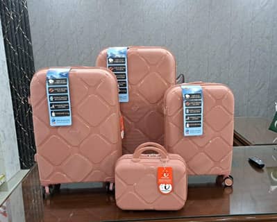 Luggage Suitcase/ Travelling Suitcase/ Attachi case/ Hard Luggage