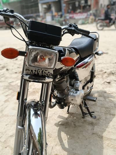 Honda CG125 Self Start model 2025 03247885912