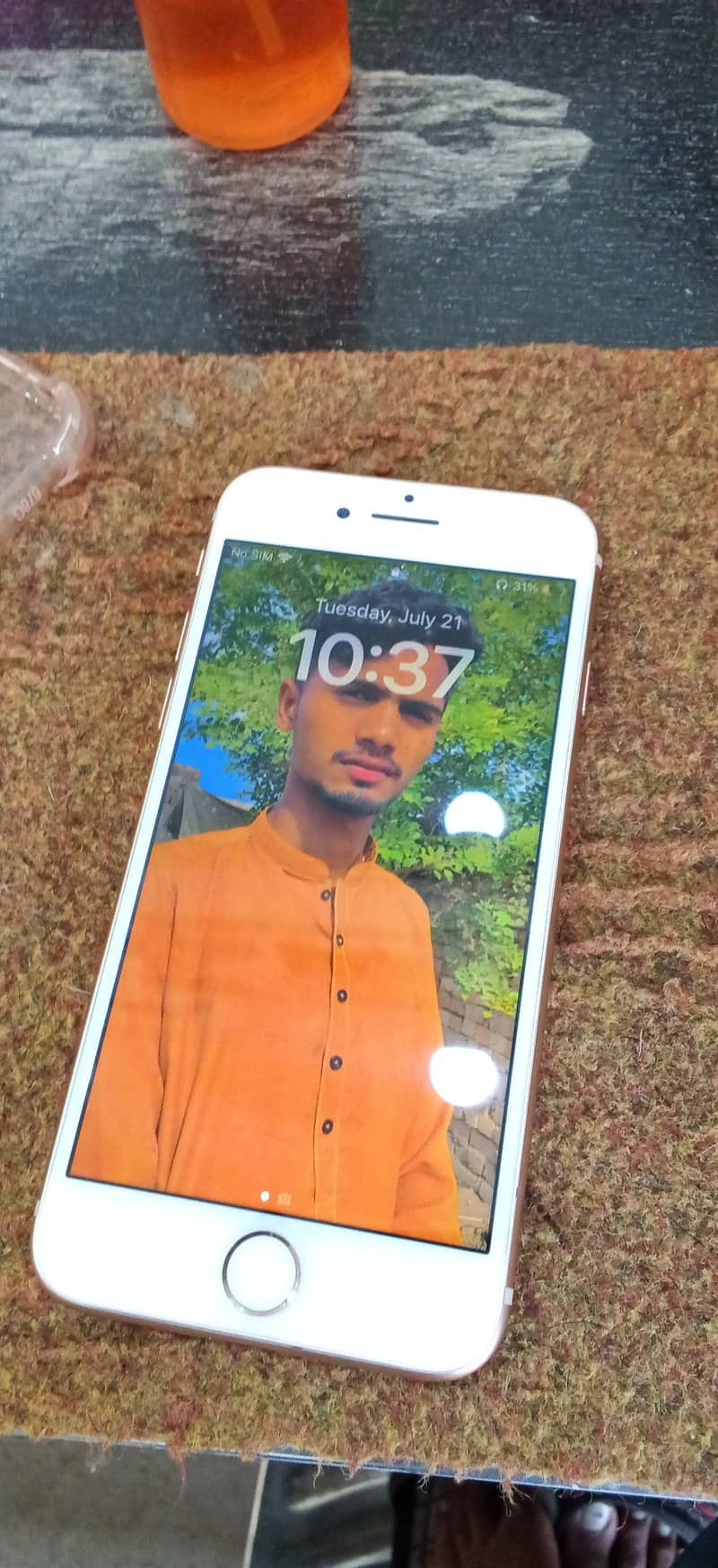 Apple iPhone 8 1