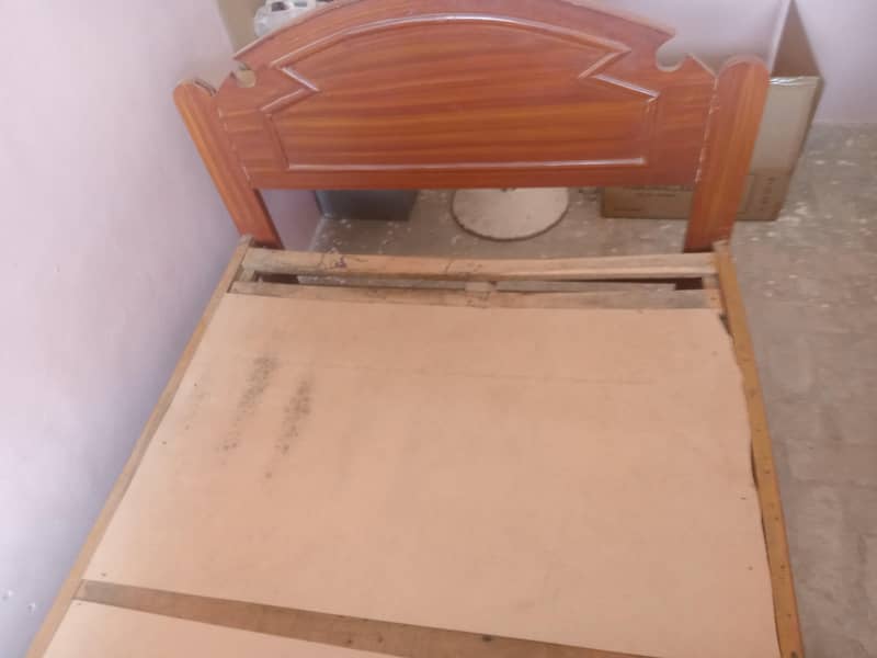 bed available good condition 2